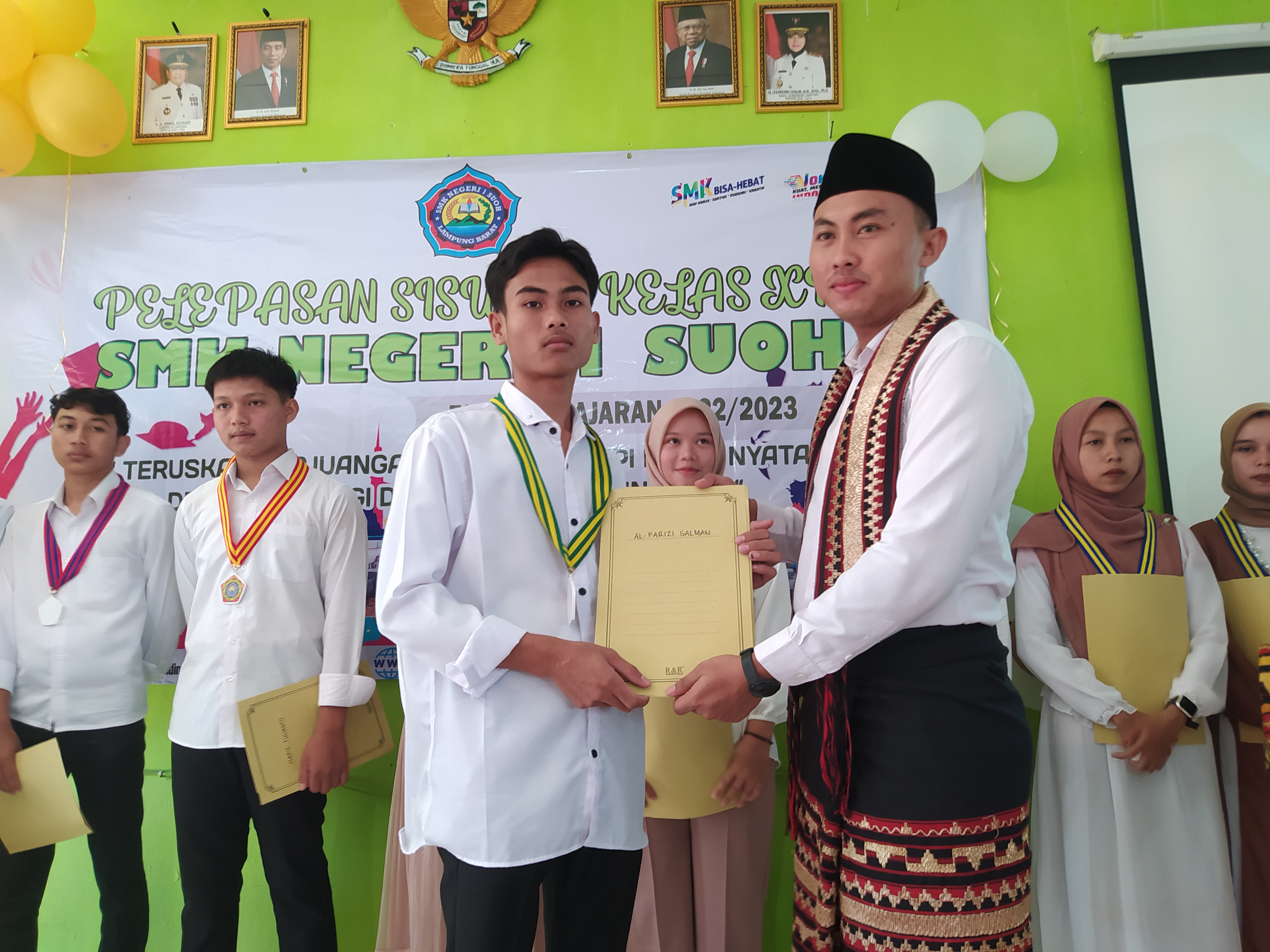 PELEPASAN PESERTA DIDIK KELAS XII ANGKATAN KE- 15